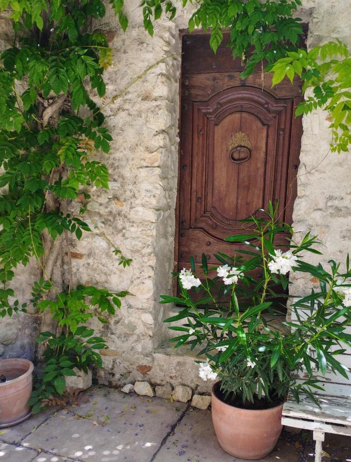 Chez Les Filles Bed & Breakfast Dions Екстериор снимка