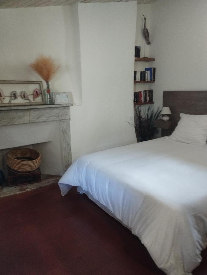Chez Les Filles Bed & Breakfast Dions Екстериор снимка